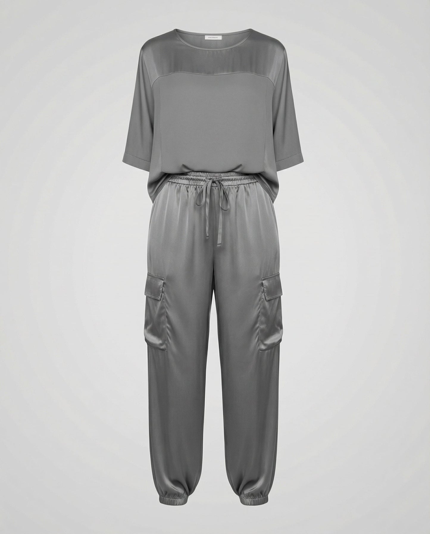 Elegante Satin Damenanzug Zweiteiler