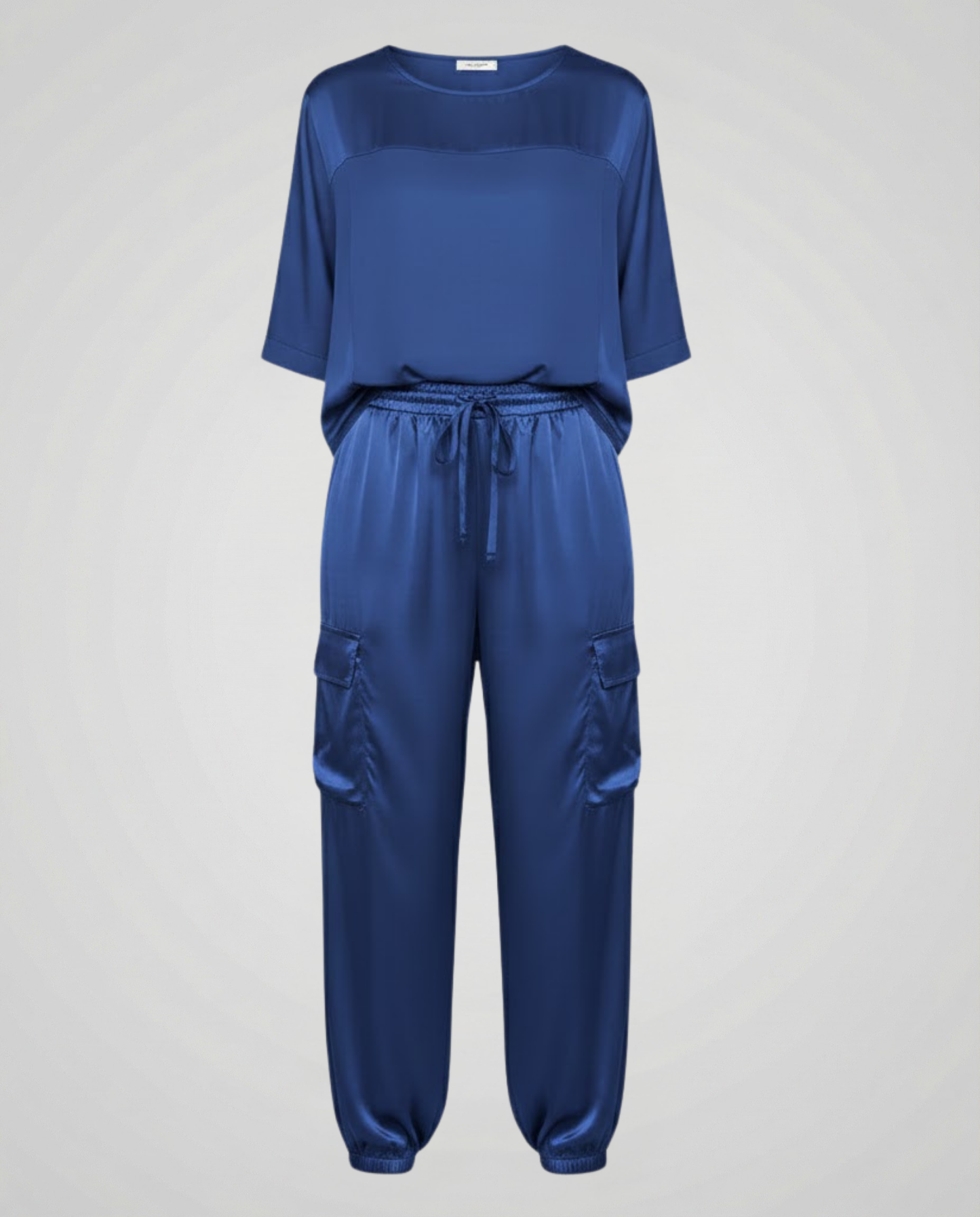 Elegante Satin Damenanzug Zweiteiler