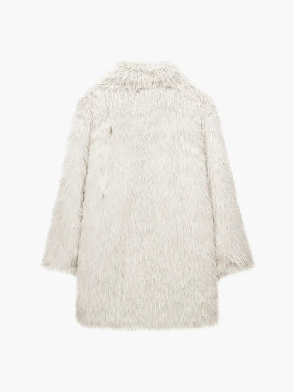 Macy | Weicher Kunstpelz-Mantel im Oversize-Look Zendoo.de