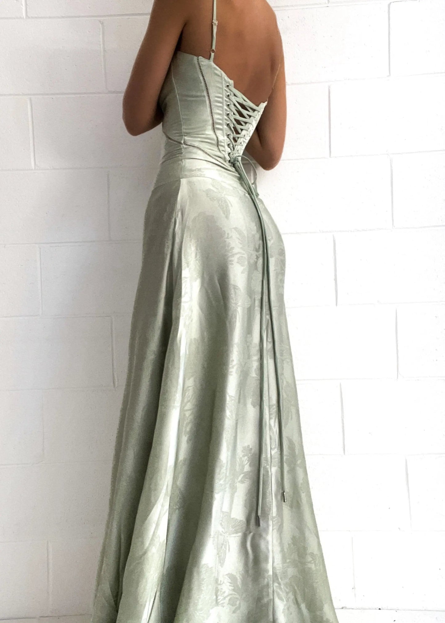 Elegantes Damen Maxikleid mit Spaghettiträgern Blumenmuster