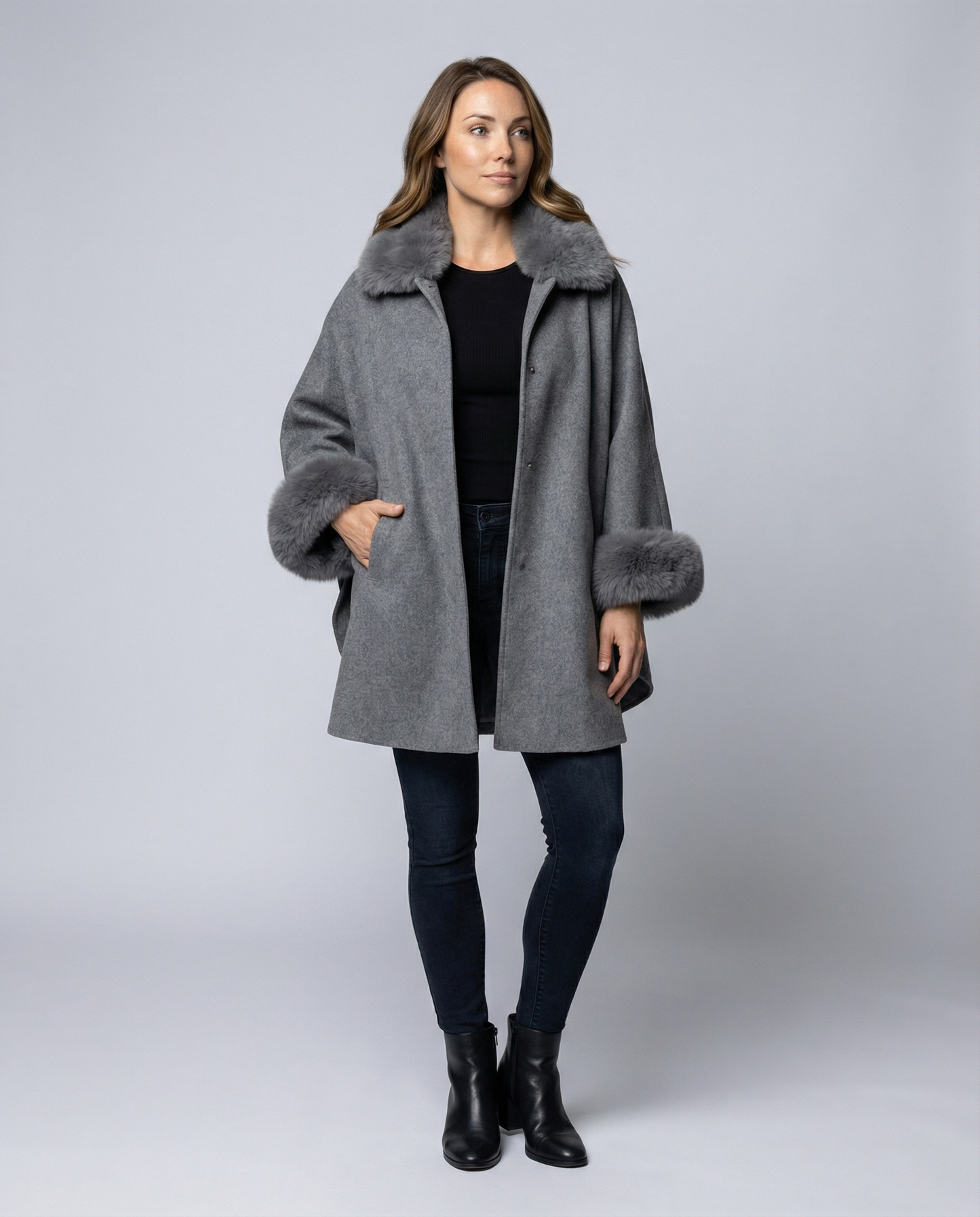 Damen Capejacke aus Kunstpelz