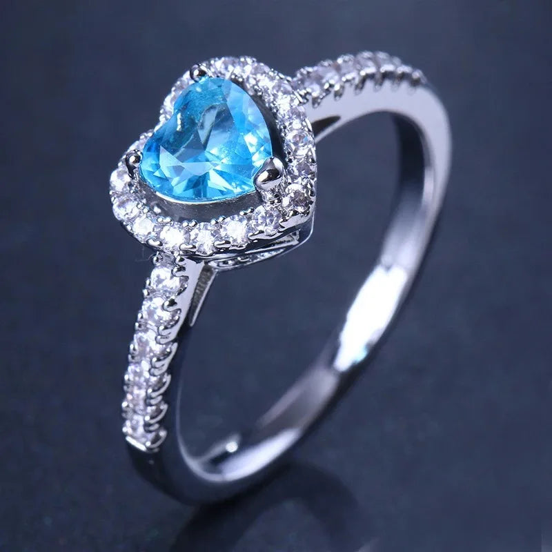Herzförmiger Verlobungsring Diamant Weißgold
