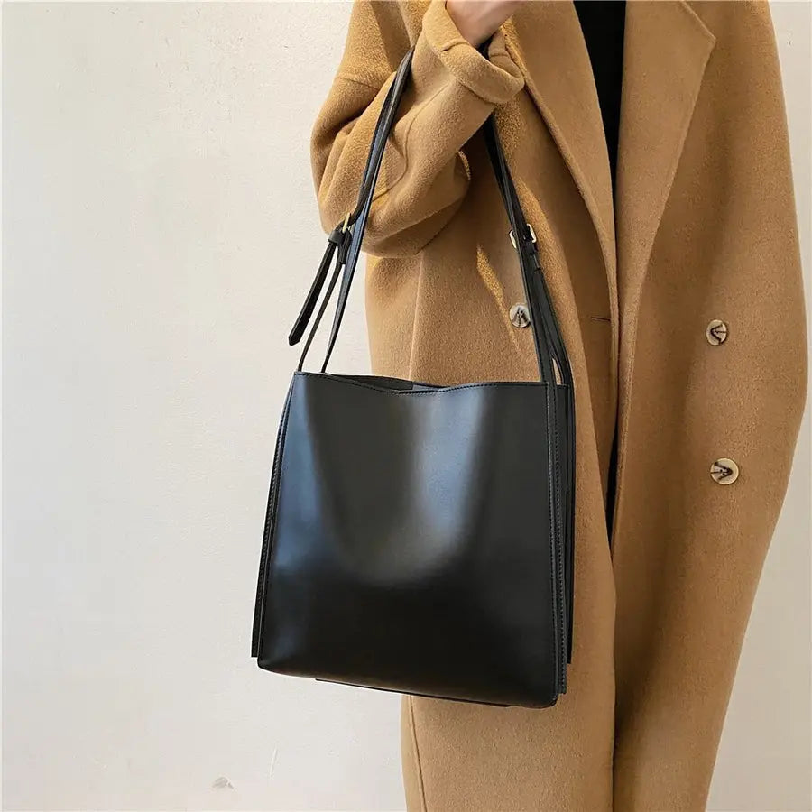 Roos Leder Schultertasche Boxy Design