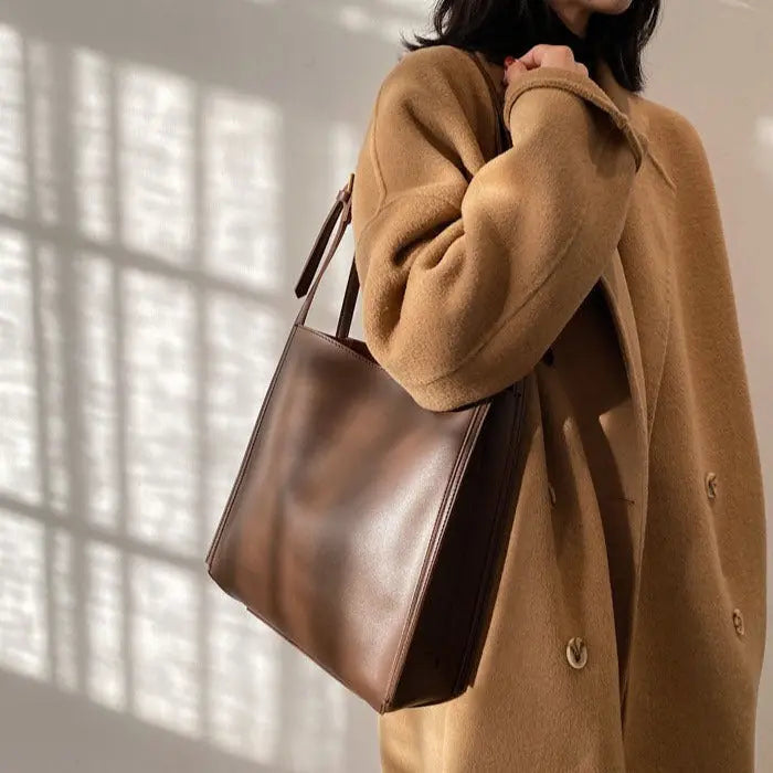 Roos Leder Schultertasche Boxy Design