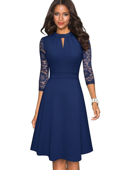 Elarova | Ausgehöhltes Spitzenkleid