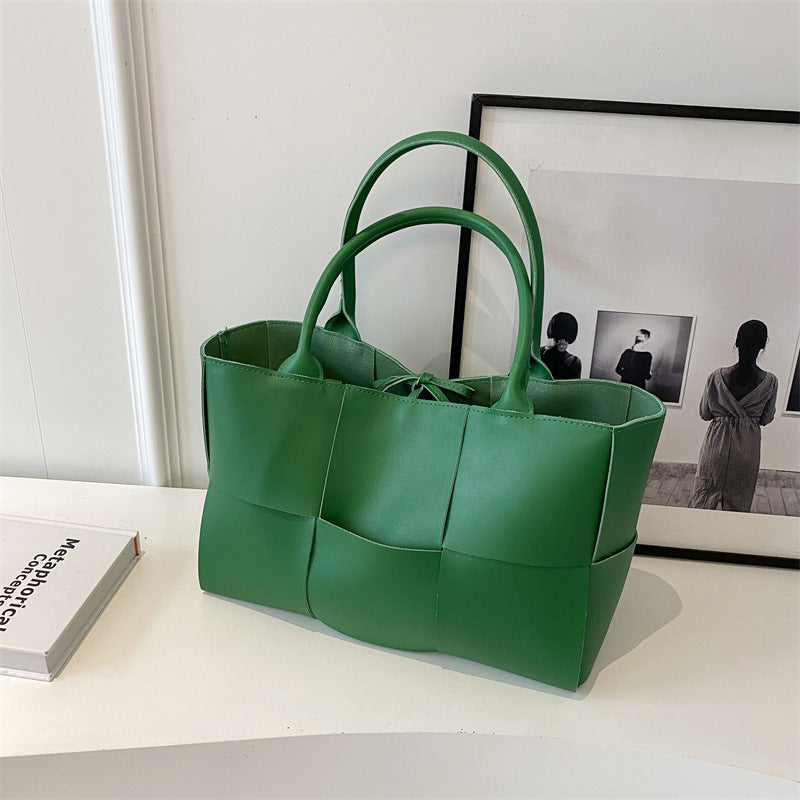 Elarova | Gewebte Lederhandtasche Mit Modernem Design