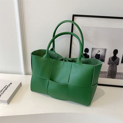 Elarova | Gewebte Lederhandtasche Mit Modernem Design
