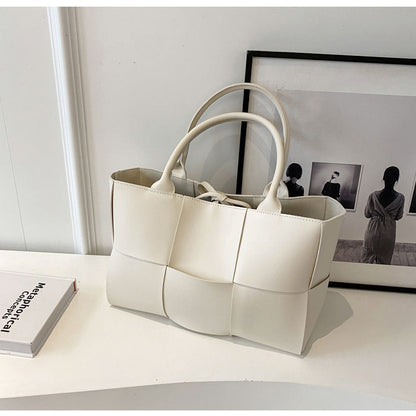 Elarova | Gewebte Lederhandtasche Mit Modernem Design