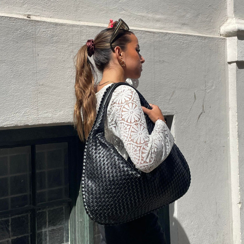 Große Schultertasche aus Kunstleder mit Riemen - Norvielle