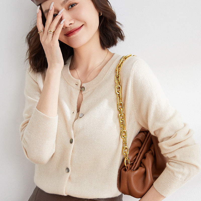 Elarova | Kuschelige Strickjacke für den Alltag