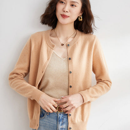 Elarova | Kuschelige Strickjacke für den Alltag