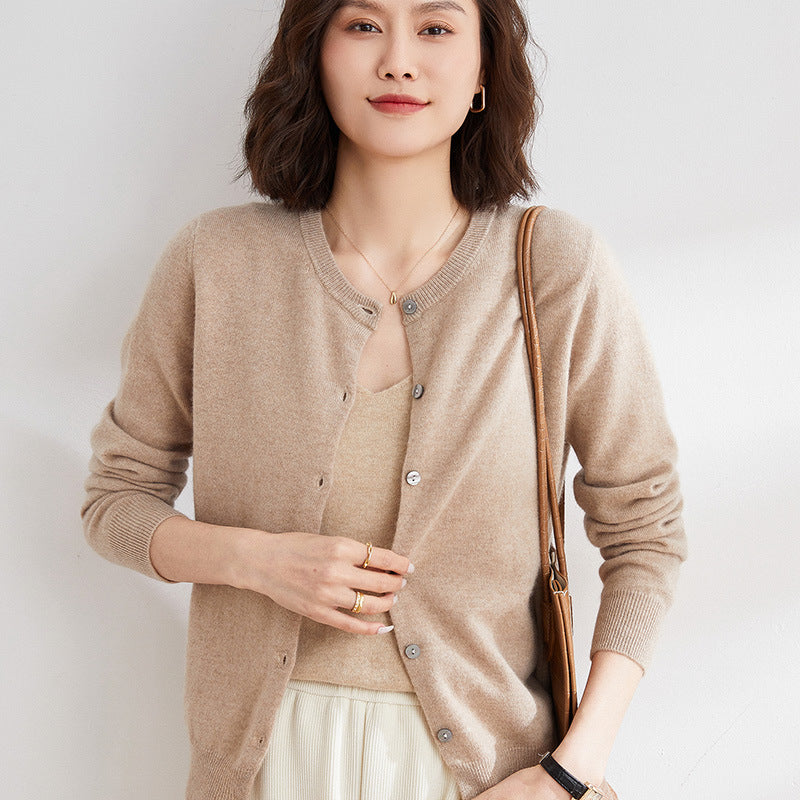 Elarova | Kuschelige Strickjacke für den Alltag