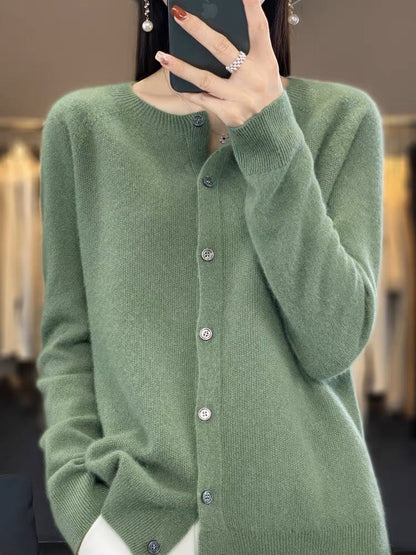 Elarova | Merino Wollstrickjacke Mit Rundhalsausschnitt Und Langen Ärmeln