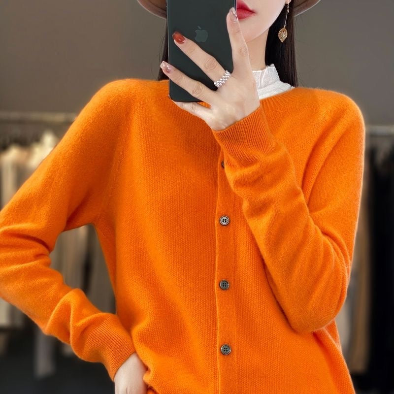 Elarova | Merino Wollstrickjacke Mit Rundhalsausschnitt Und Langen Ärmeln