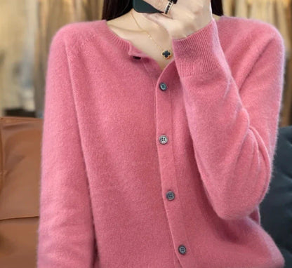 Elarova | Merino Wollstrickjacke Mit Rundhalsausschnitt Und Langen Ärmeln