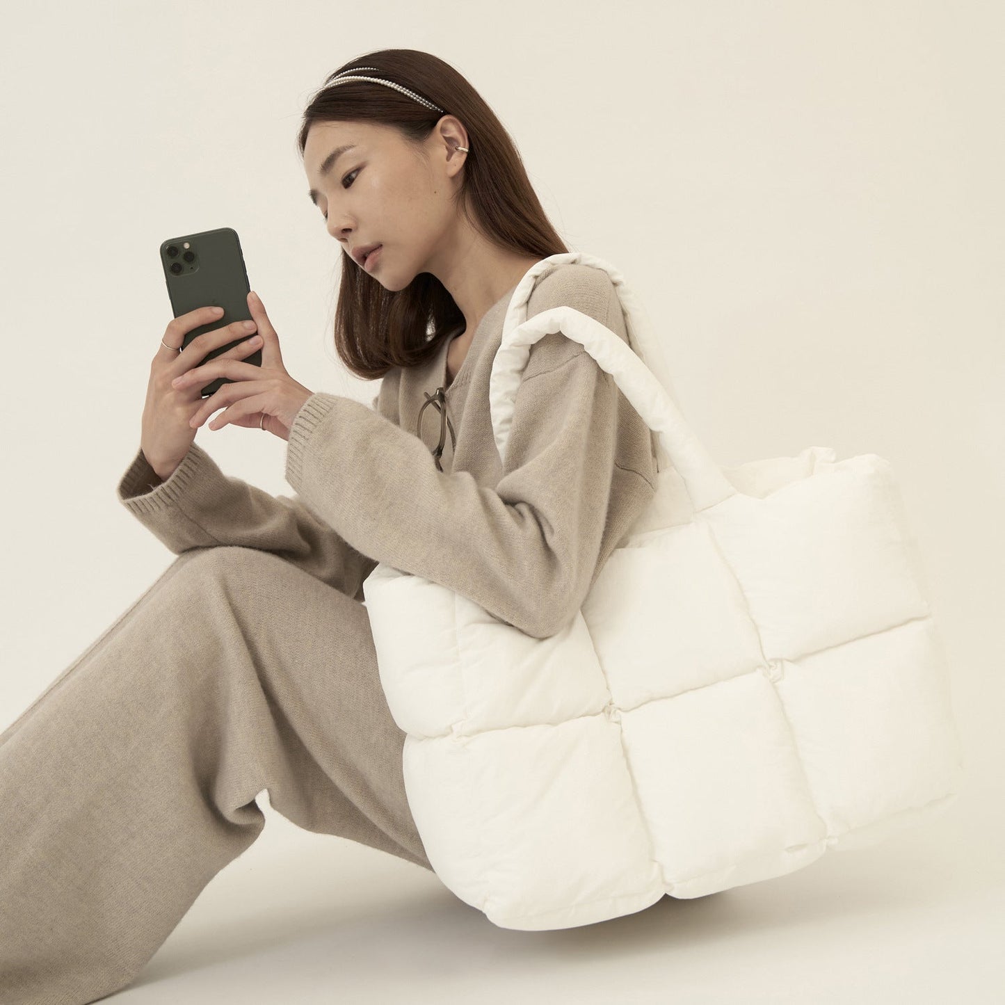 Elarova | Puffer Schultertasche für Damen Stilvolle und geräumige Handtasche