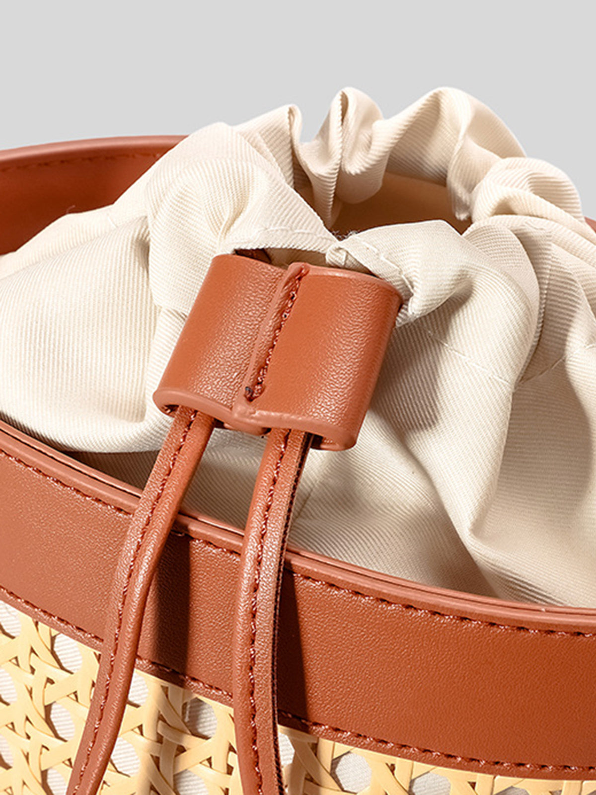 Elarova | Rattan Akzent Kordelzug Eimer Tasche