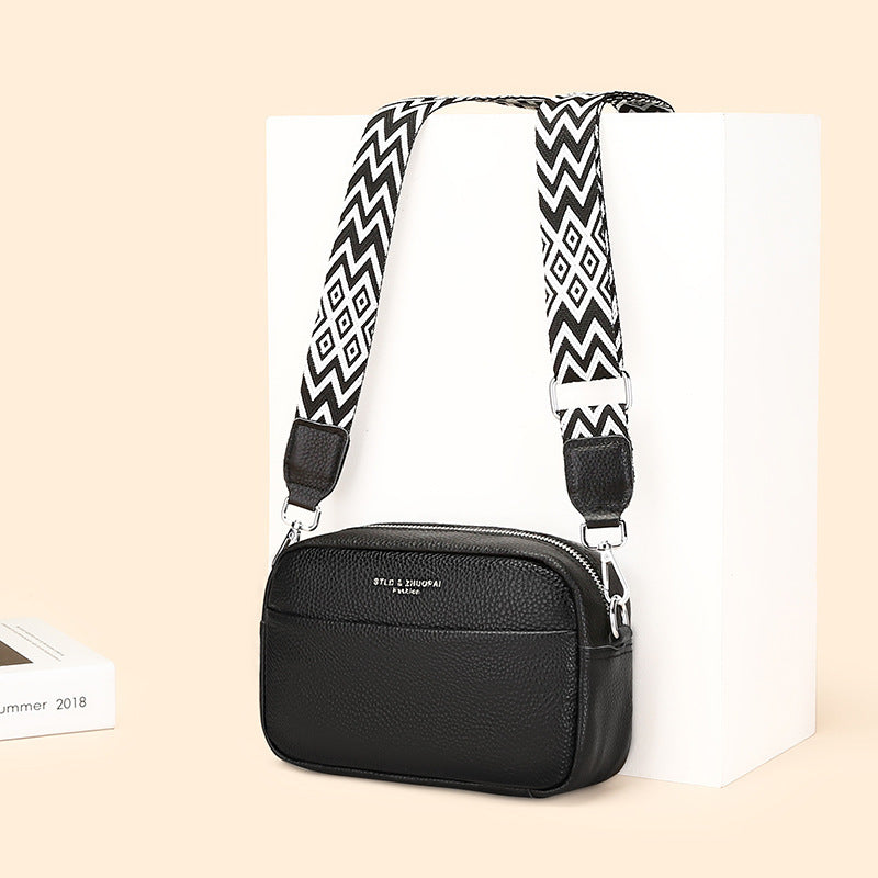 Elarova | Schlichte Schultertasche Aus Veganem Leder Im Kleinen Quadratischen Format