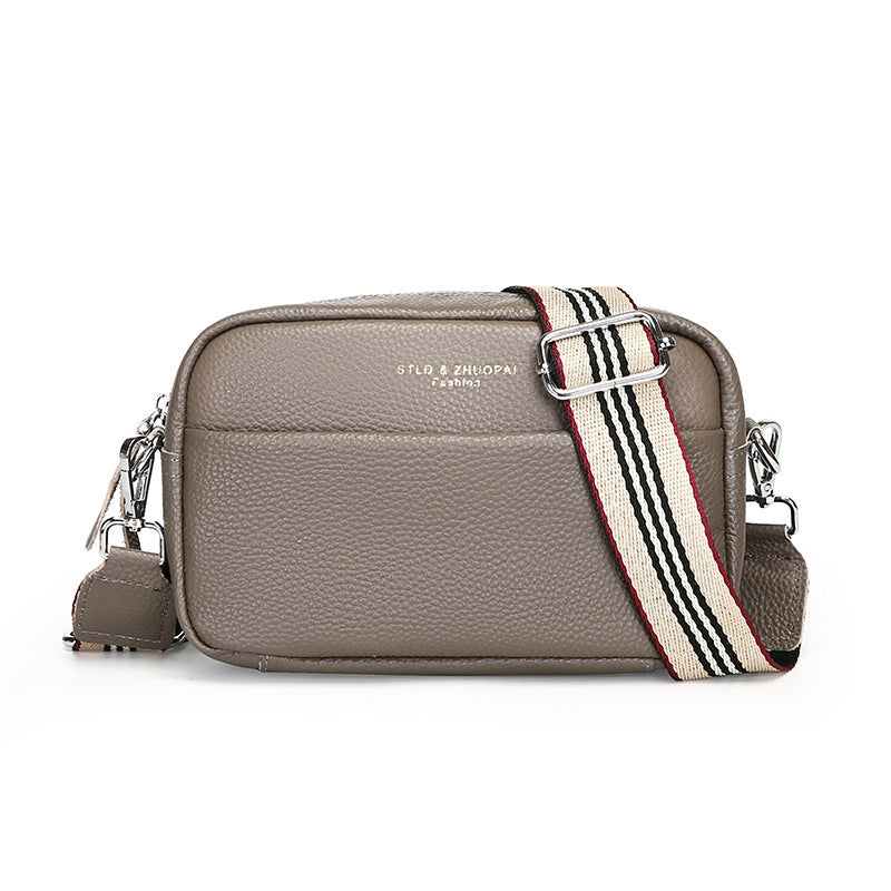 Elarova | Schlichte Schultertasche Aus Veganem Leder Im Kleinen Quadratischen Format