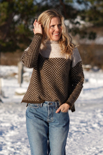 Elarova | Stylischer Pullover mit hohem Kragen