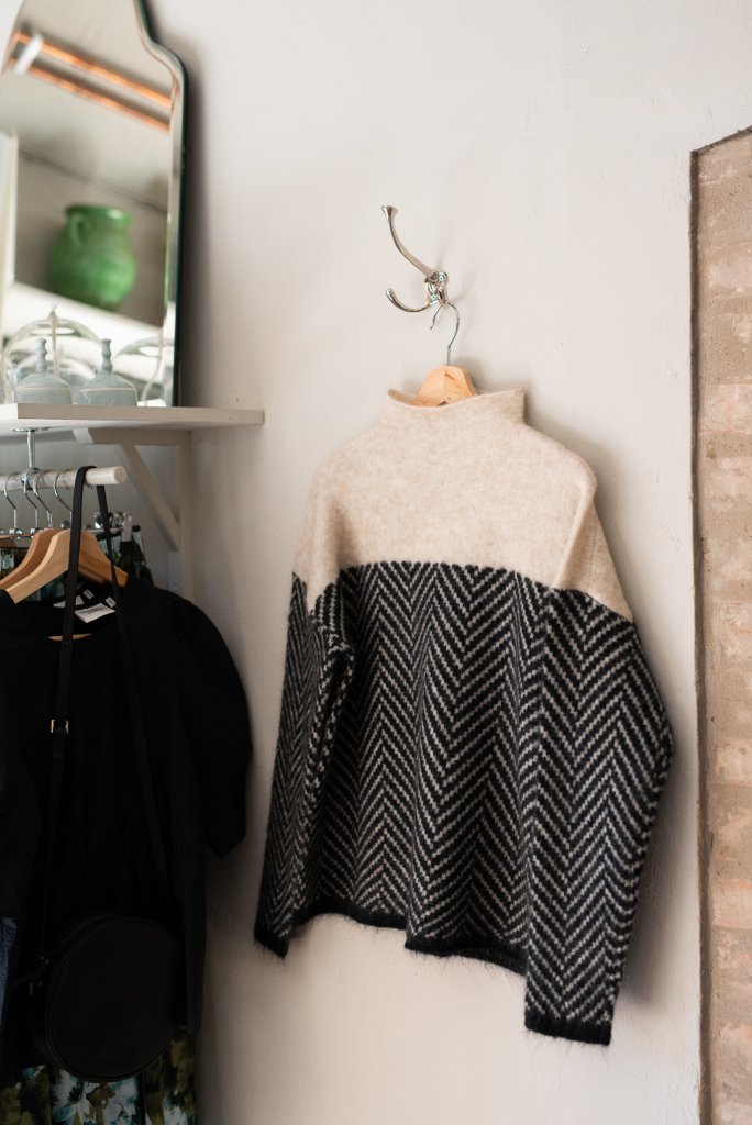 Elarova | Stylischer Pullover mit hohem Kragen