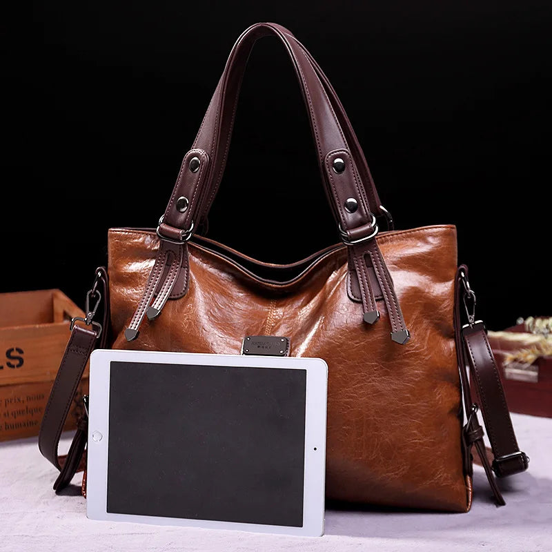 Elarova | Taschen aus Geschmeidigem Leder mit Zwei Riemen und Eleganten Details