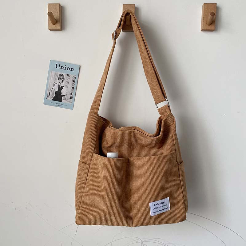 Elarova | Weite Corduroy Schultertasche