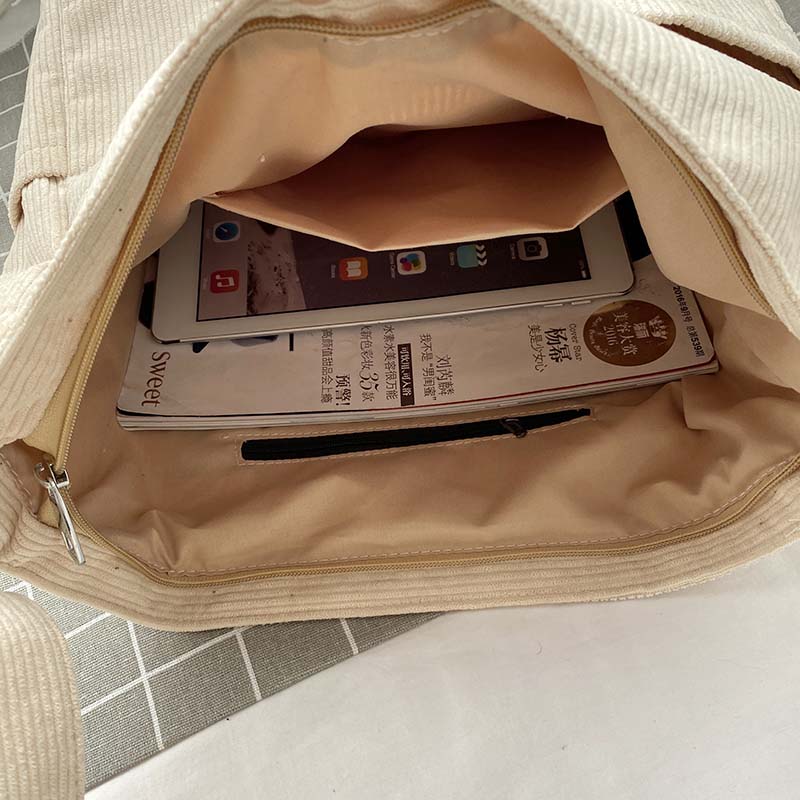 Elarova | Weite Corduroy Schultertasche