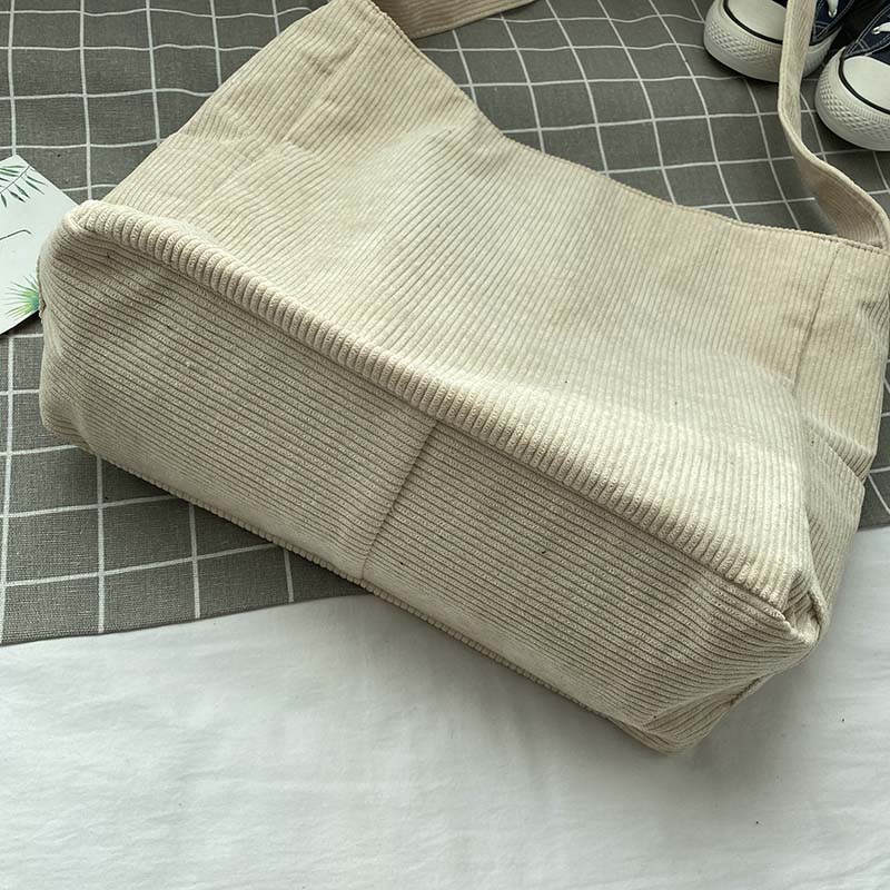 Elarova | Weite Corduroy Schultertasche