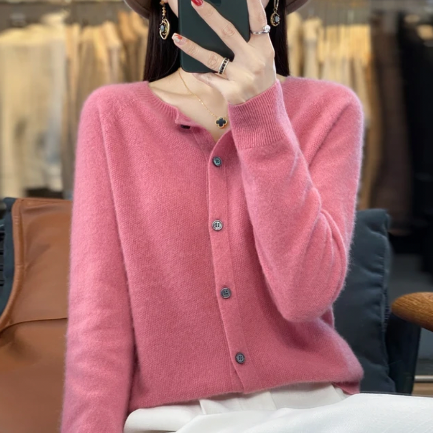 Elarova | elegante Damenstrickjacke für ultimativen Komfort