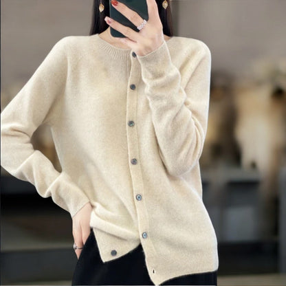 Elarova | elegante Damenstrickjacke für ultimativen Komfort