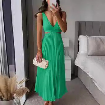 Faltenkleid mit V-Ausschnitt, offenem Rücken und Trägern von Elarova