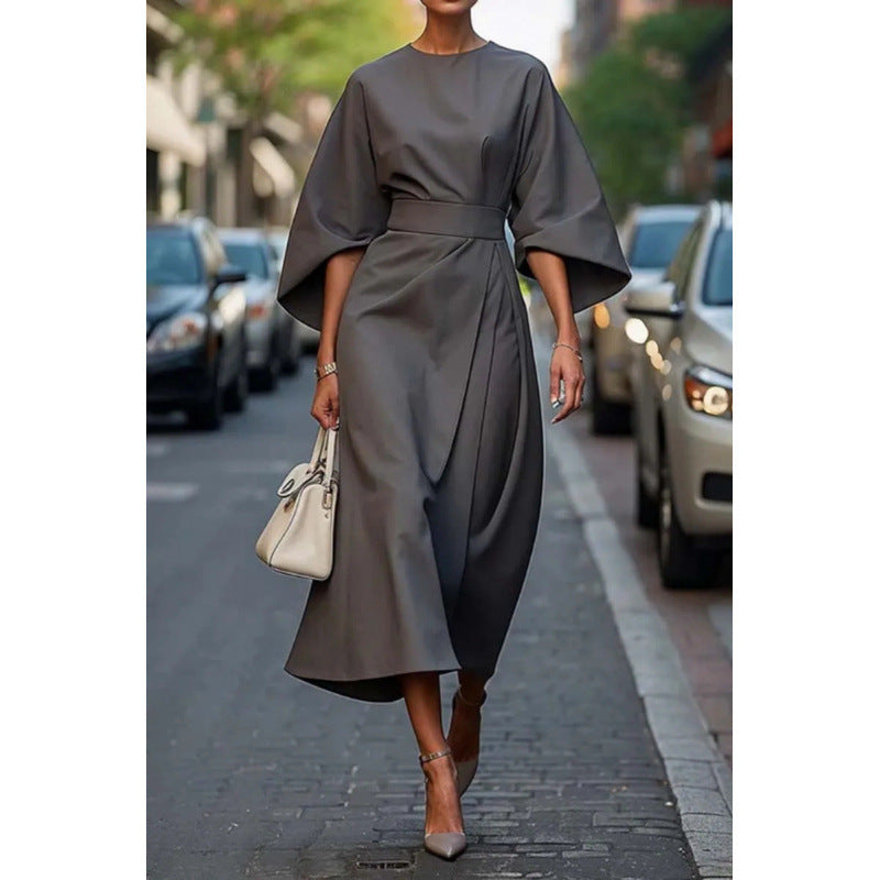 Fledermausärmeliges, lässiges Taillenkleid mit langem Rock von Elarova