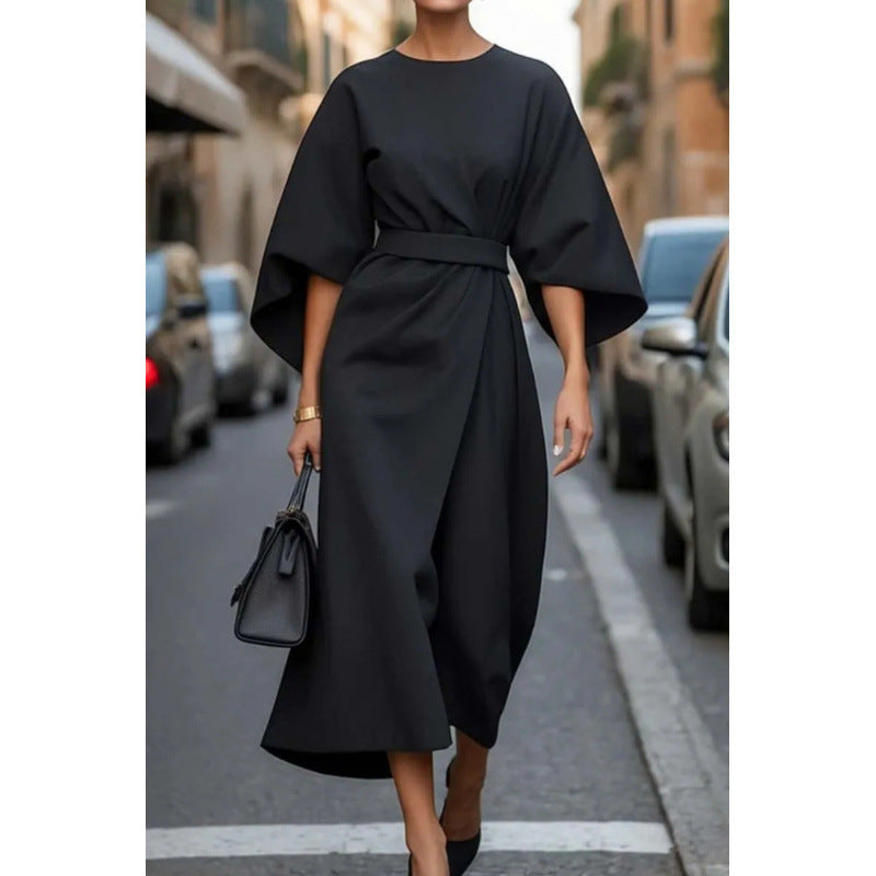 Fledermausärmeliges, lässiges Taillenkleid mit langem Rock von Elarova