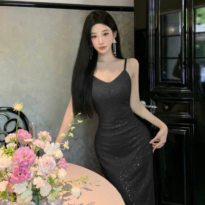 Fließendes Slipdress mit Pailletten, hoher Taille von Elarova