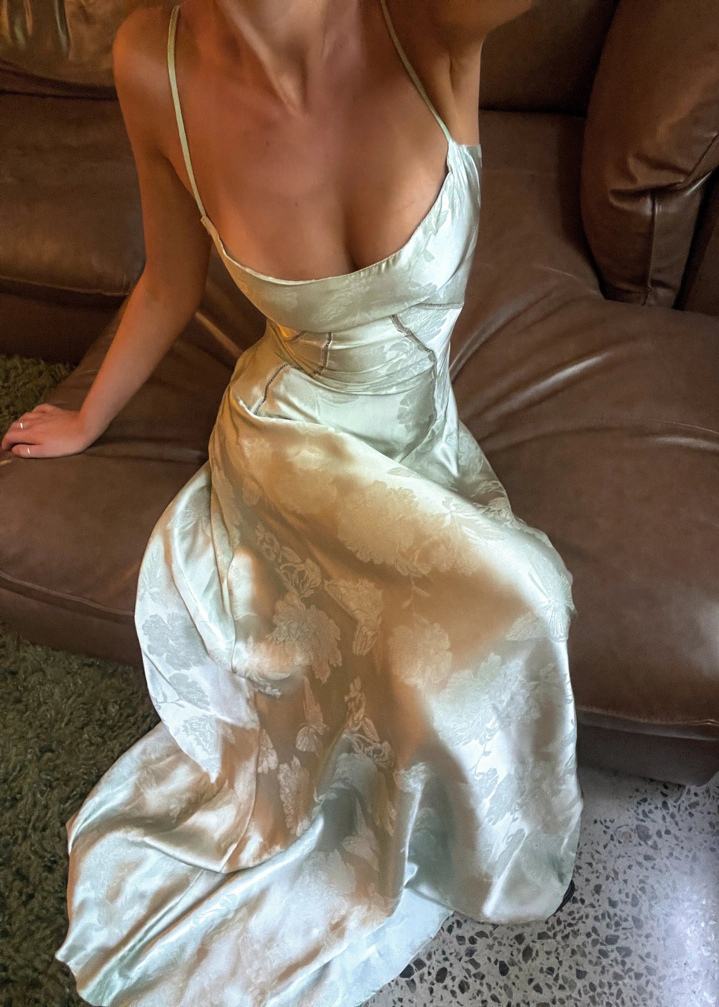 Elegantes Damen Maxikleid mit Spaghettiträgern Blumenmuster