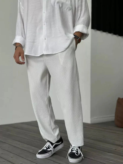Gerippte Hose – lässig – gerade geschnittenes Bein – locker sitzende Hose – Herrenhose-Weiß-S-Chaps Herrenmode