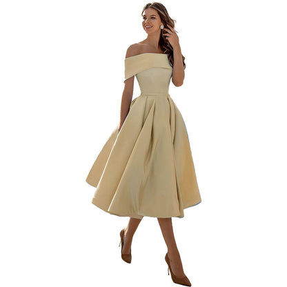 Himmelblaues Satin Off-Shoulder Kleid von Elarova