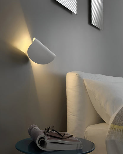 Moderne LED Wandleuchte Twist Design Minimalistisch