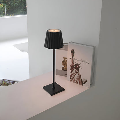 Kabellose LED Tischlampe Aluminium 3 Helligkeitsstufen Akkubetrieb
