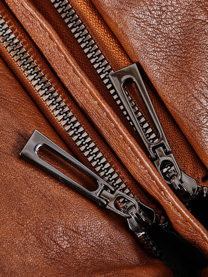 Vegane Lederschultertasche mit Metallakzenten und Fächeraufteilung