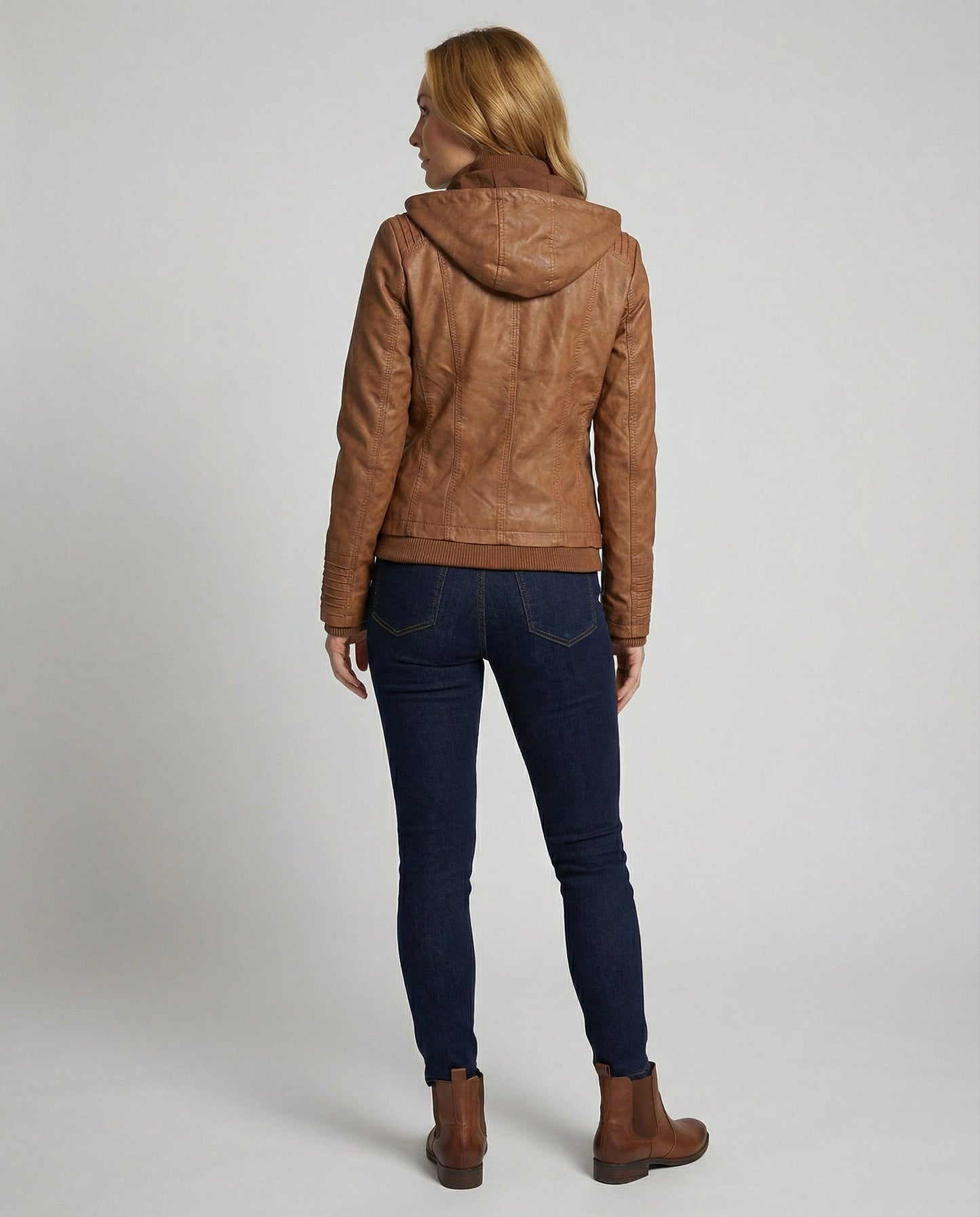 Wetterfeste Damenjacke mit Kapuze