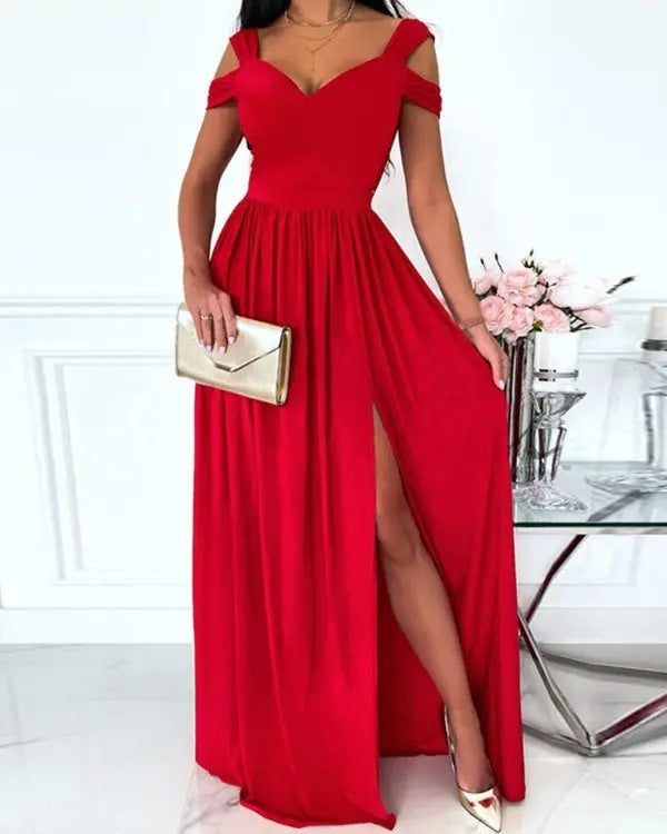 Langes, fließendes Boho-Kleid von Elarova mit Spaghettiträgern und Schlitz