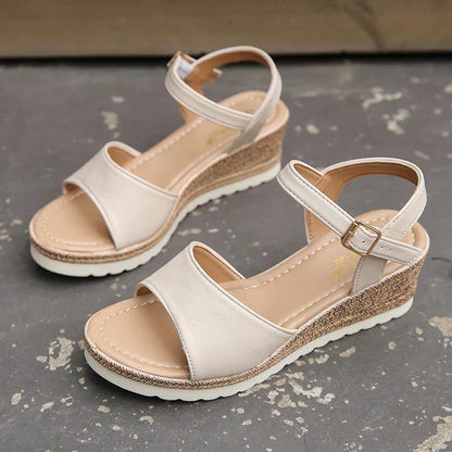 Damen Sandalen Leichter Keilabsatz Schnalle Beige