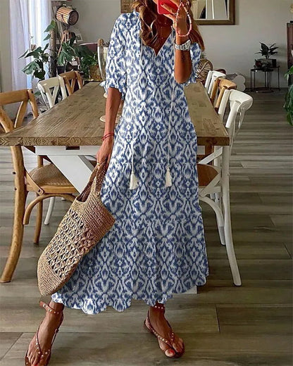 Maxikleid von Elarova mit V-Ausschnitt und weiten Ärmeln, bedruckt