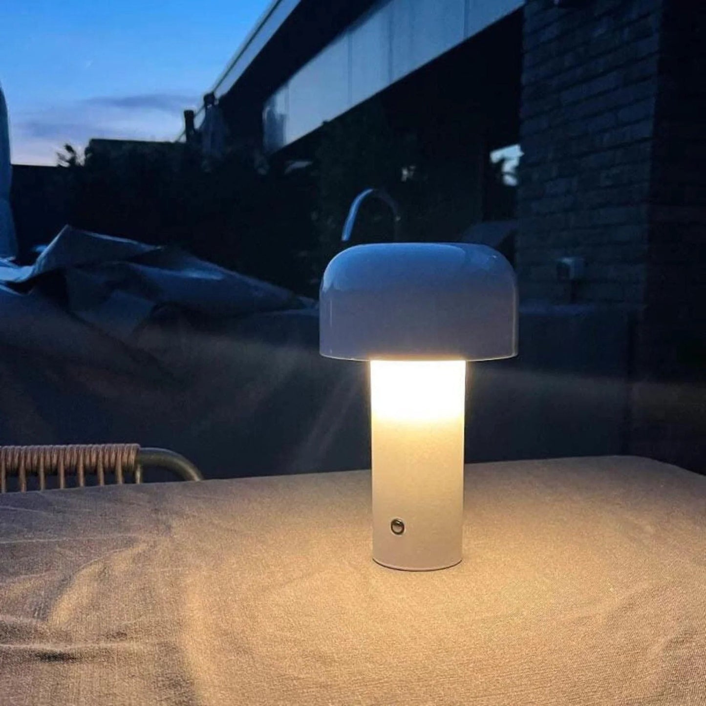Pilz LED Lampe Einstellbare Helligkeit Mini