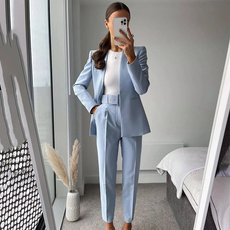 Damen Hochbundhose mit Gürtel und Taschen Lässig