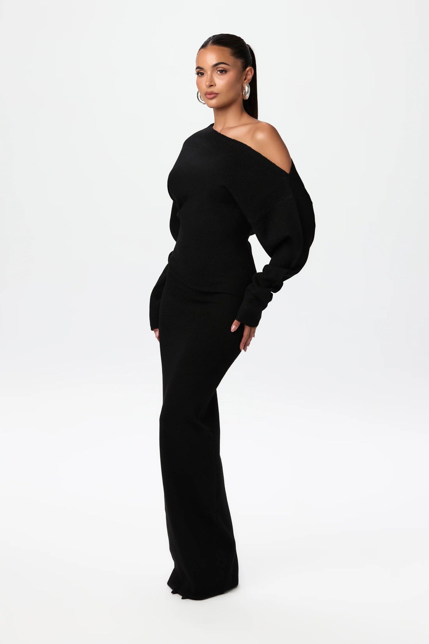 Serenya Damen Off-Shoulder Strickkleid Figurbetonter Maxikleid - Norvielle