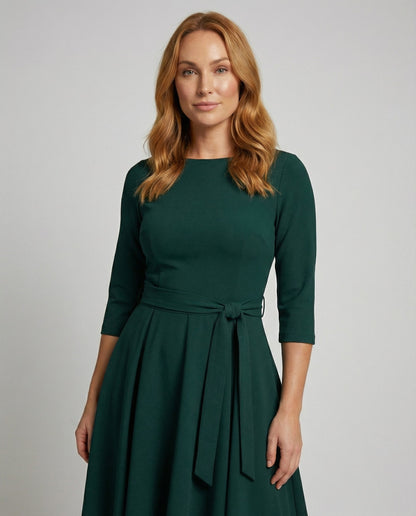 Elegantes Damen Schwingkleid Stilvoll