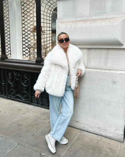 Damen Kurzjacke Mit Betontem Kragen